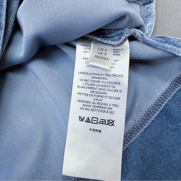 Anthropologie blue velvet mock neck velvet top, S. - Picture 6 of 8